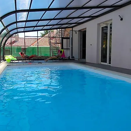 Chante Grelet Hotel 3*