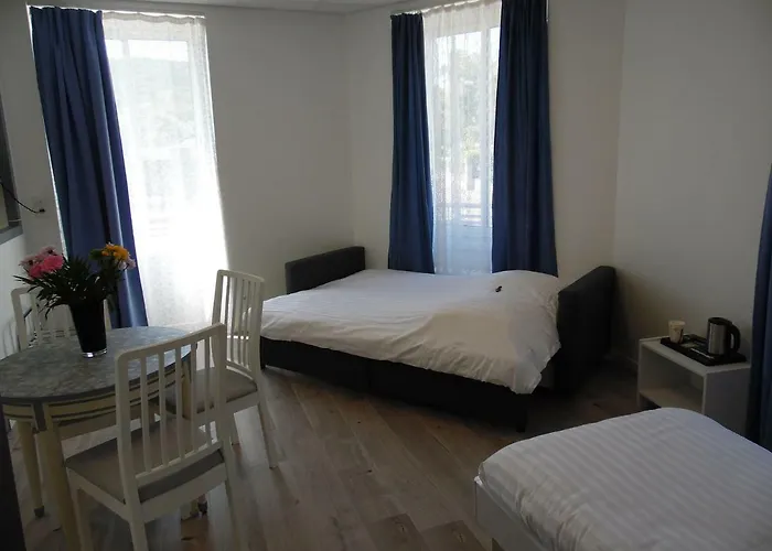 Hotell Chante Grelet 3*